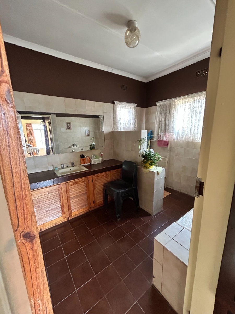 4 Bedroom Property for Sale in Hospitaalheuwel Free State